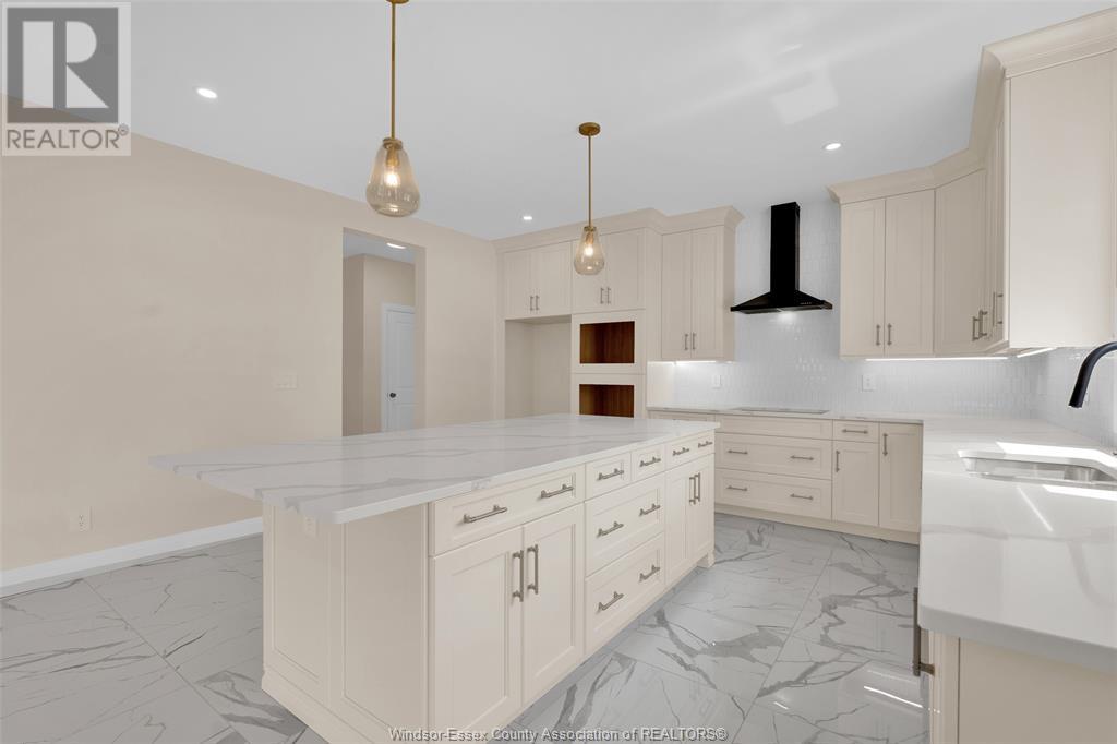 Photo 26 of 2572 Mayfair, Lasalle ON