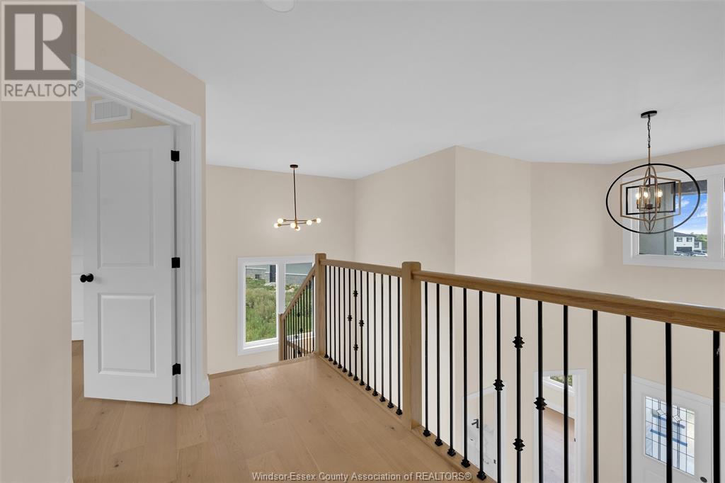 Photo 12 of 2572 Mayfair, Lasalle ON
