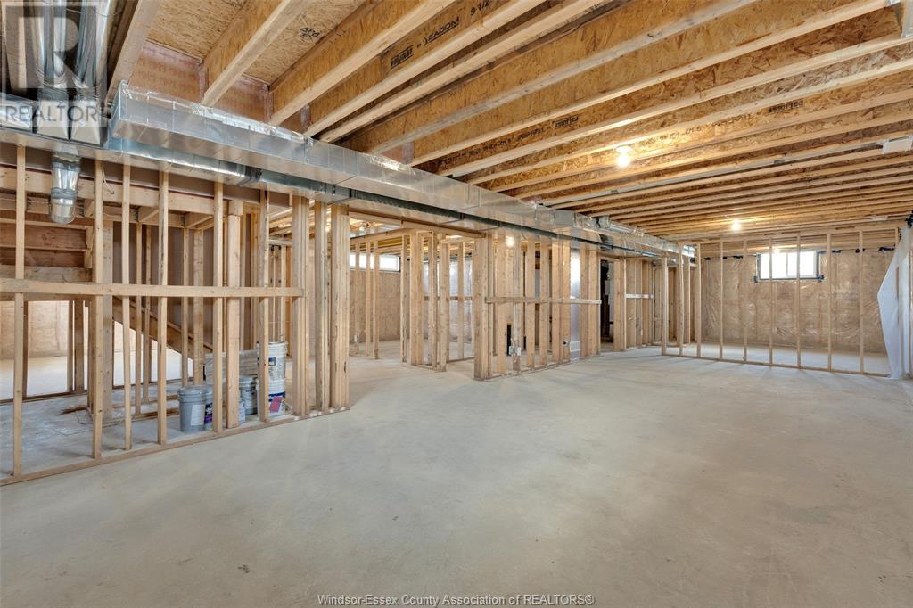 Photo 35 of 2572 Mayfair, Lasalle ON