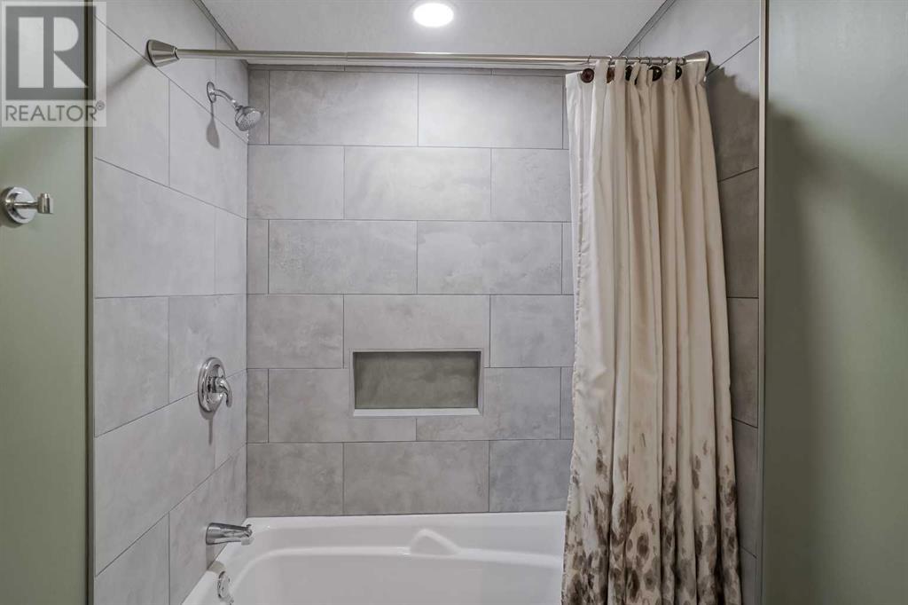 Single Family House for Sale in  Carringvue Manor NW Carrington Calgary 