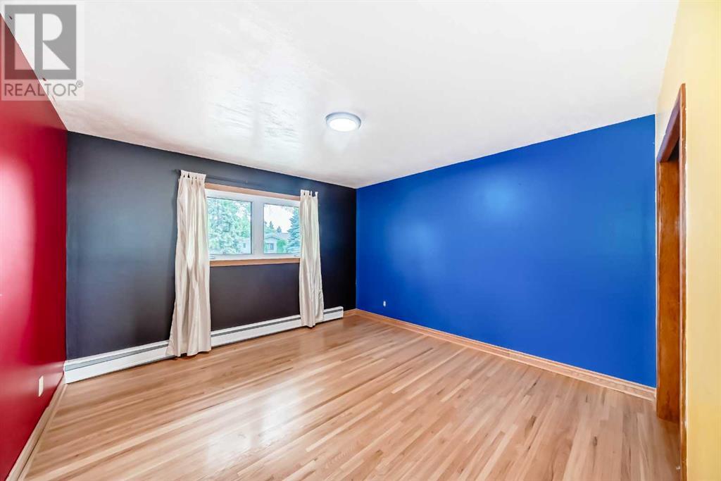 Single Family House Bungalow for Sale in  Kirby Place SW Kingsland Calgary 