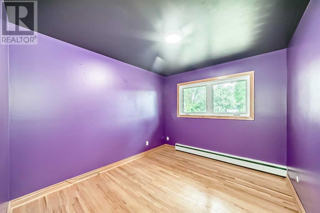 Single Family House Bungalow for Sale in  Kirby Place SW Kingsland Calgary 