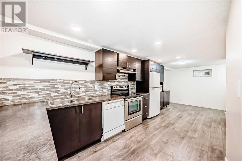 Single Family House Bungalow for Sale in  Kirby Place SW Kingsland Calgary 