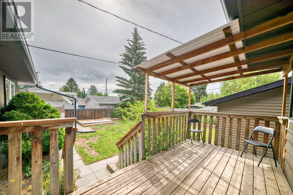 Single Family House Bungalow for Sale in  Kirby Place SW Kingsland Calgary 