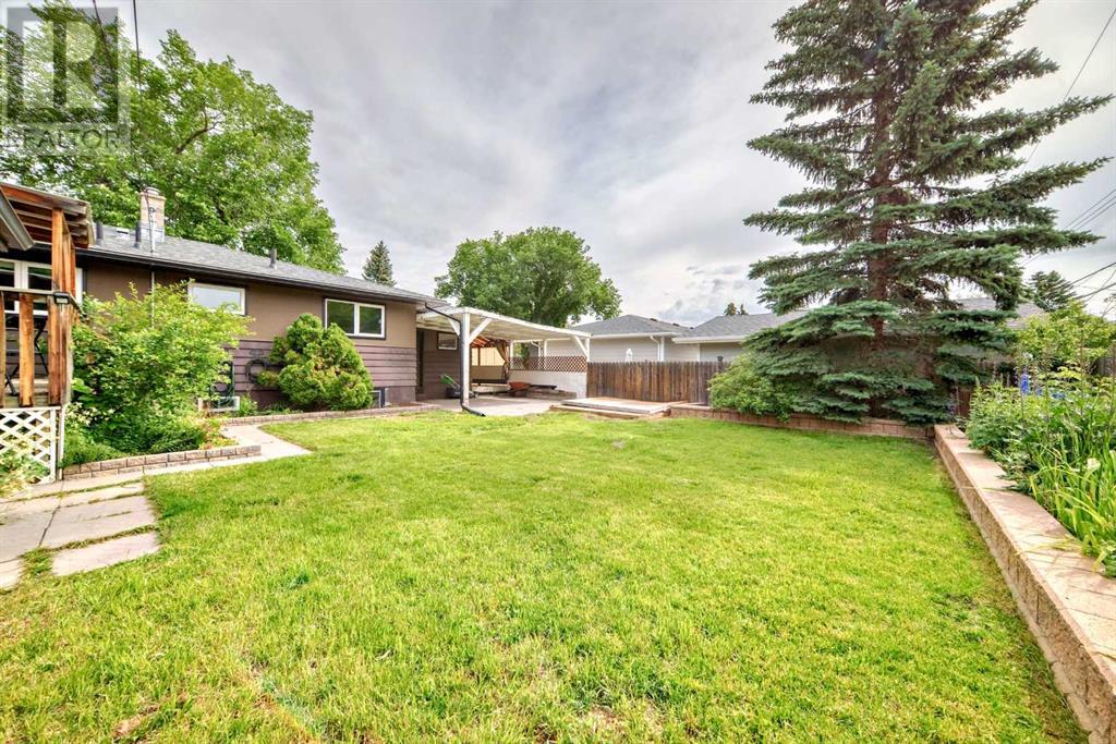 Single Family House Bungalow for Sale in  Kirby Place SW Kingsland Calgary 