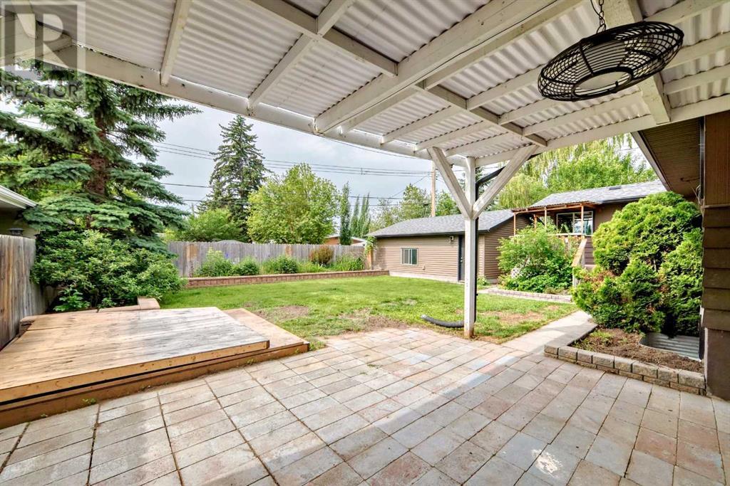 Single Family House Bungalow for Sale in  Kirby Place SW Kingsland Calgary 
