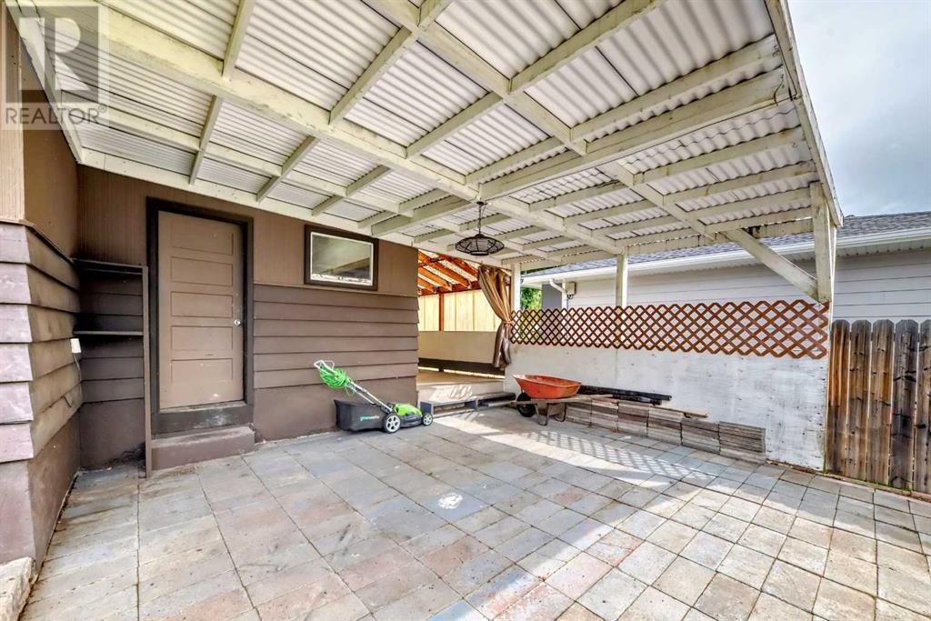 Single Family House Bungalow for Sale in  Kirby Place SW Kingsland Calgary 