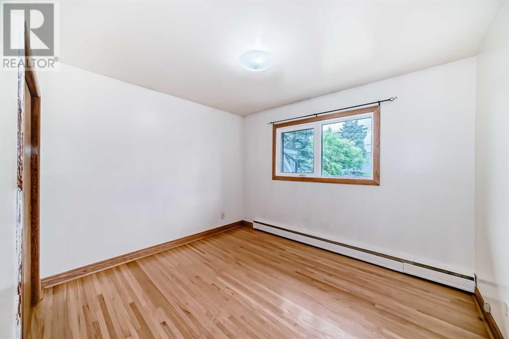 Single Family House Bungalow for Sale in  Kirby Place SW Kingsland Calgary 