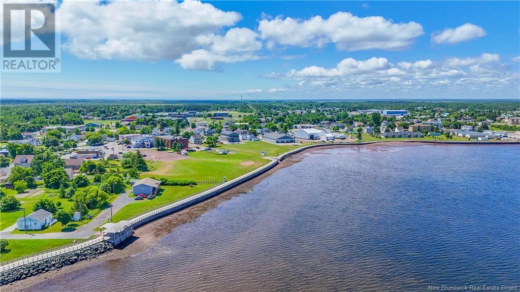 Photo 3 of 204 Jd Gauthier Boulevard, Shippagan NB