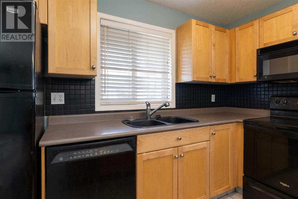 Single Family House for Sale in    Avenue SE McKenzie Towne Calgary 