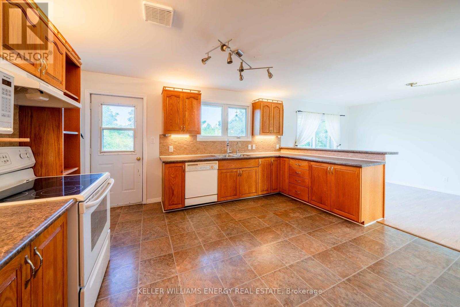 Photo 14 of 12699 Loyalist Parkway, Prince Edward County ON