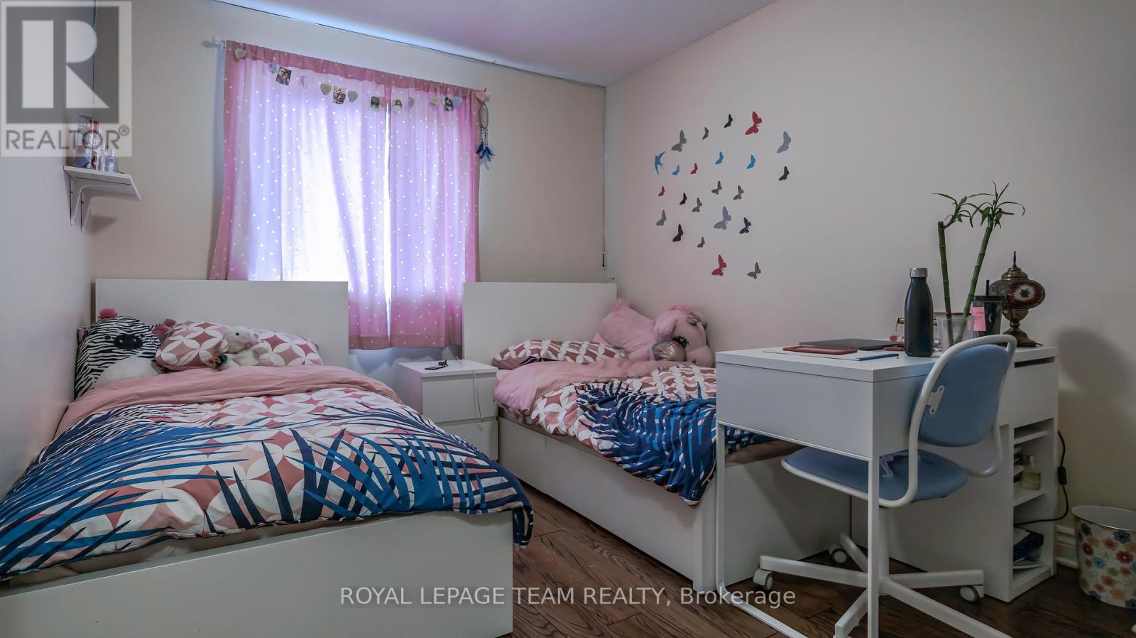 Photo 15 of 123 Queensbury Drive, Ottawa ON