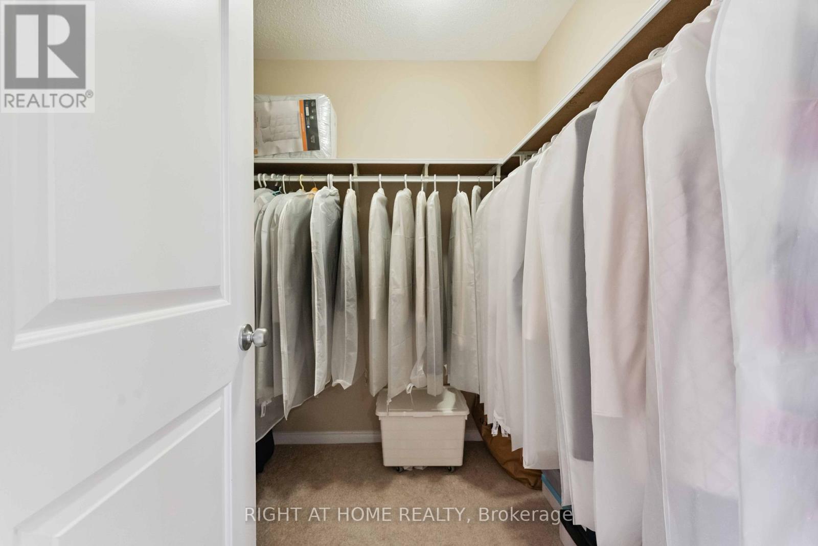 Photo 23 of 905 Caldermill Private, Ottawa ON