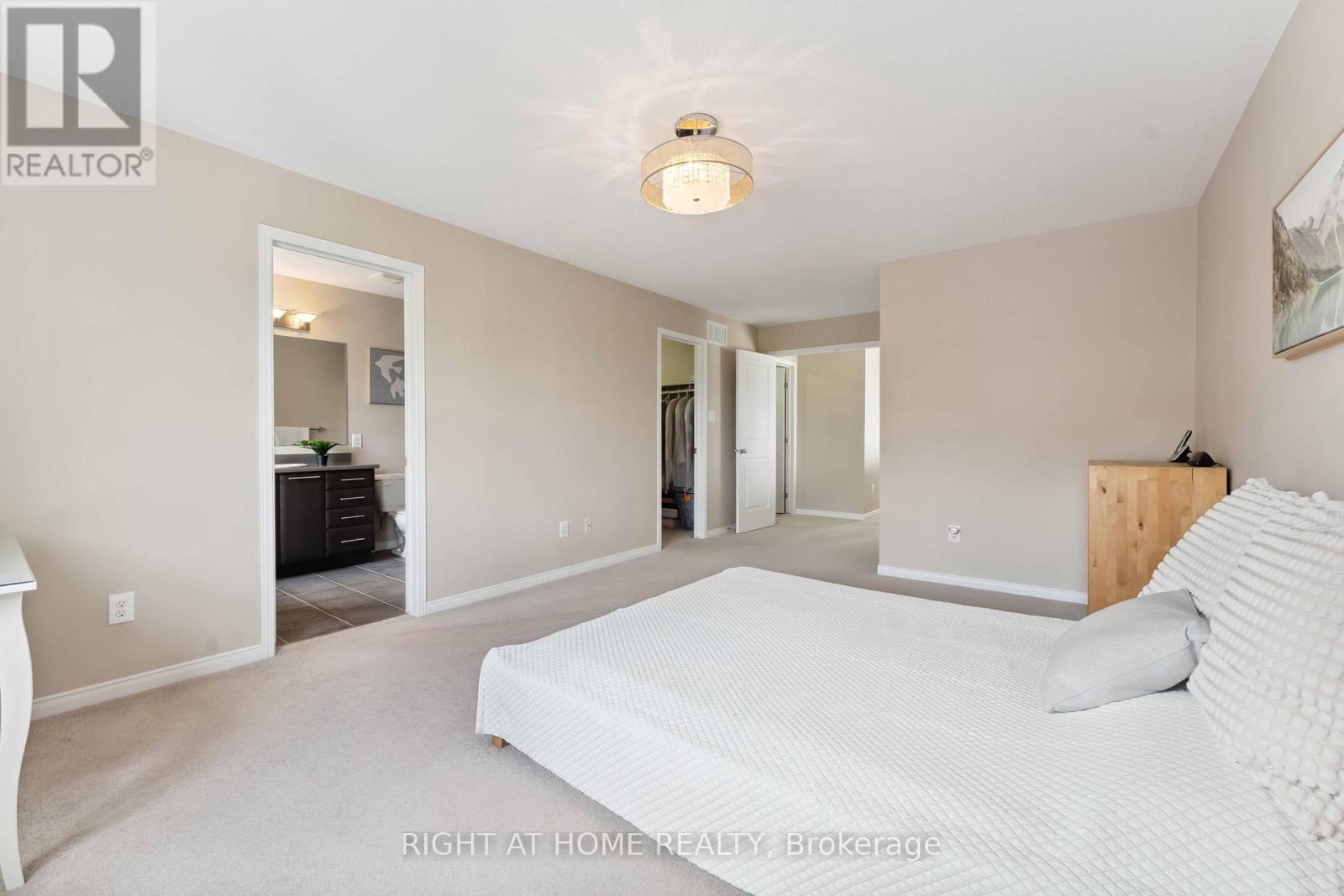 Photo 21 of 905 Caldermill Private, Ottawa ON