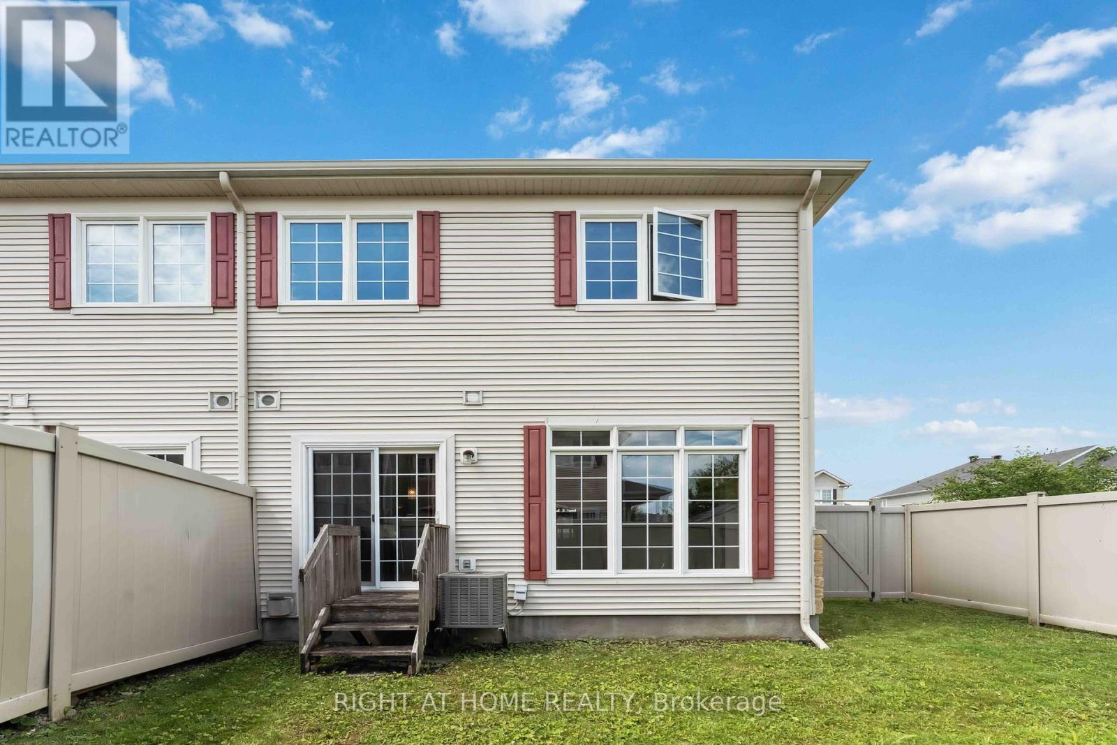 Photo 18 of 905 Caldermill Private, Ottawa ON