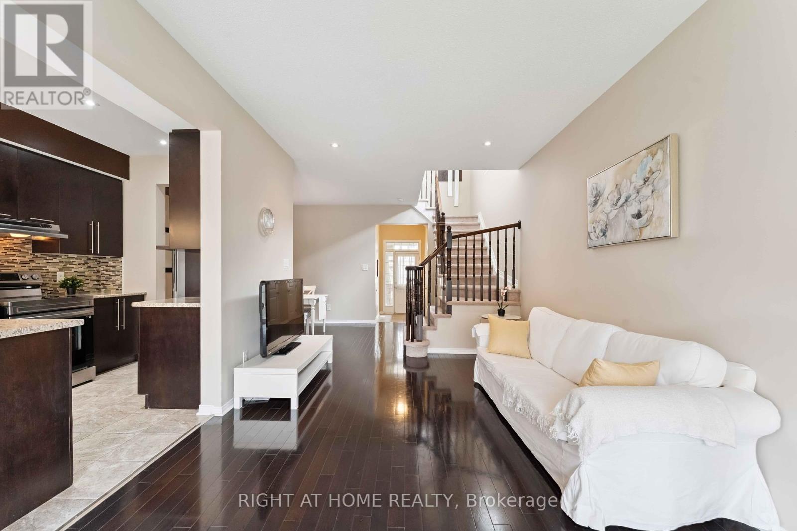 Photo 11 of 905 Caldermill Private, Ottawa ON