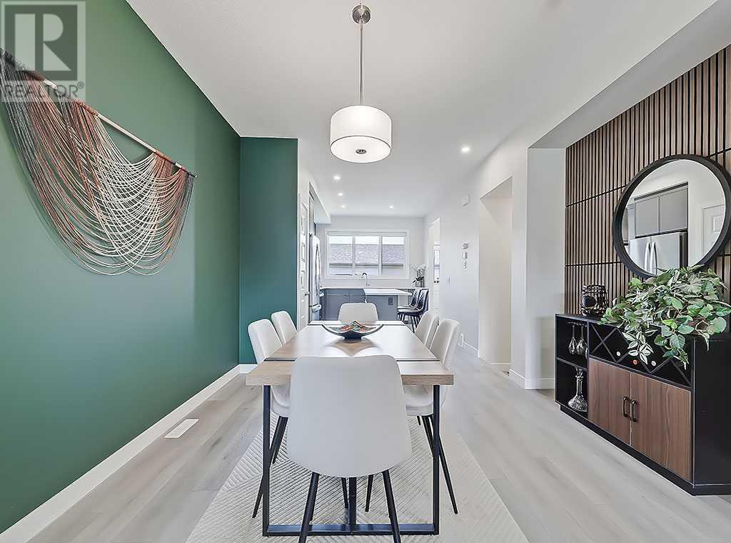 Single Family House for Sale in  Wolf Creek Drive SE Wolf Willow Calgary 