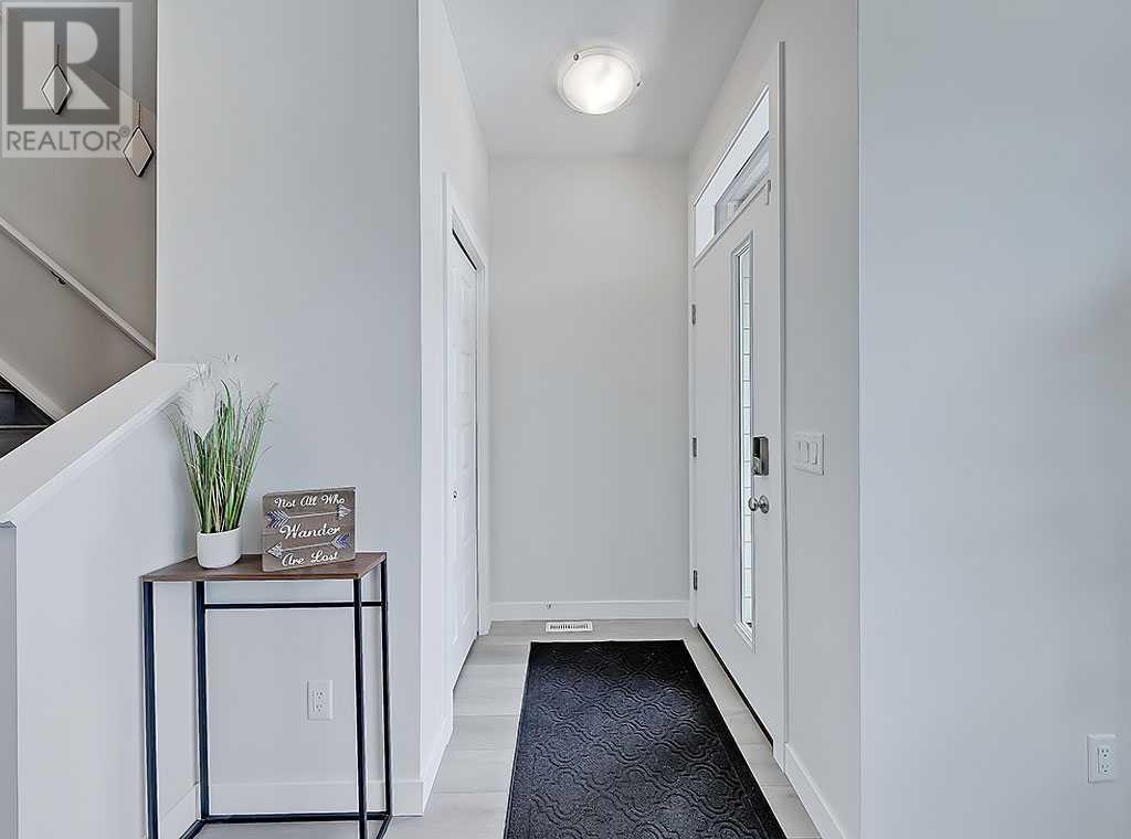 Single Family House for Sale in  Wolf Creek Drive SE Wolf Willow Calgary 