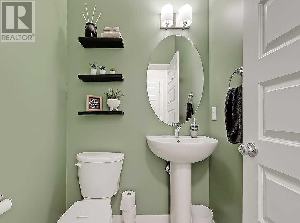 Single Family House for Sale in  Wolf Creek Drive SE Wolf Willow Calgary 
