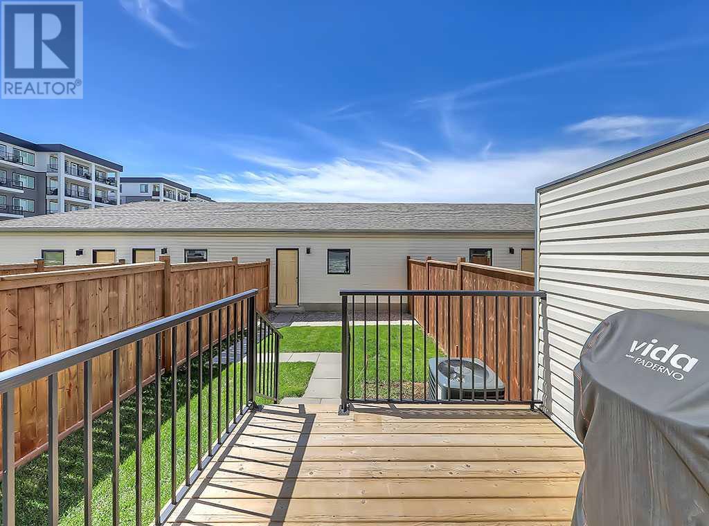 Single Family House for Sale in  Wolf Creek Drive SE Wolf Willow Calgary 
