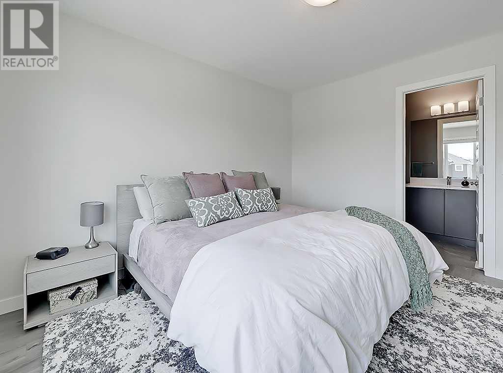 Single Family House for Sale in  Wolf Creek Drive SE Wolf Willow Calgary 