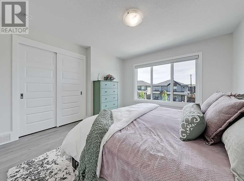 Single Family House for Sale in  Wolf Creek Drive SE Wolf Willow Calgary 