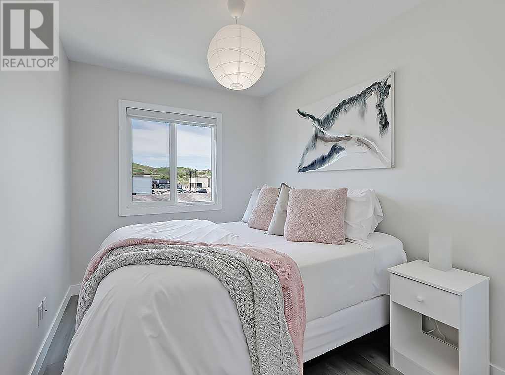 Single Family House for Sale in  Wolf Creek Drive SE Wolf Willow Calgary 