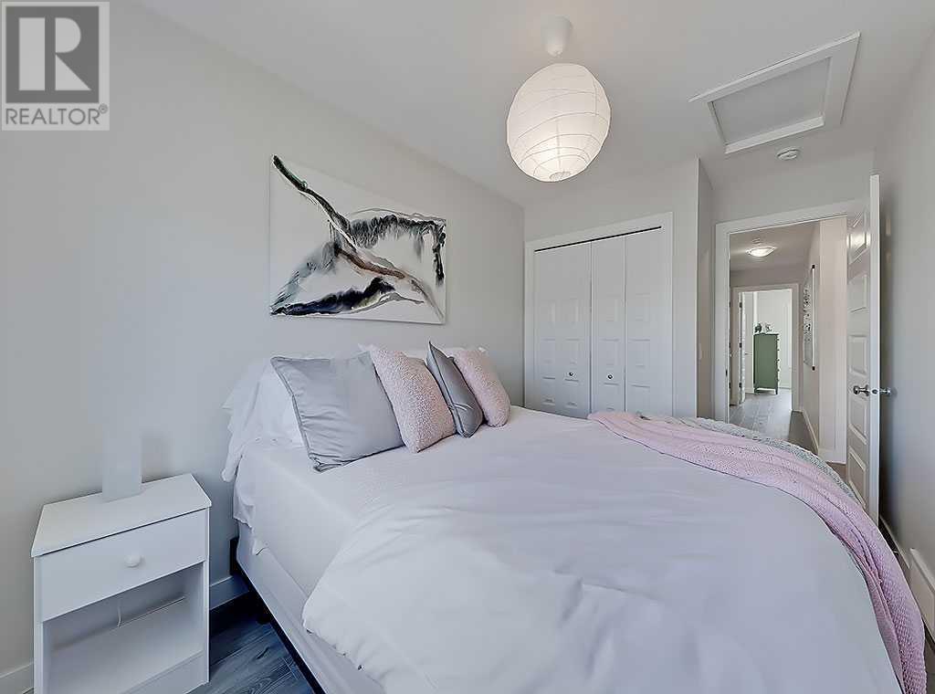 Single Family House for Sale in  Wolf Creek Drive SE Wolf Willow Calgary 