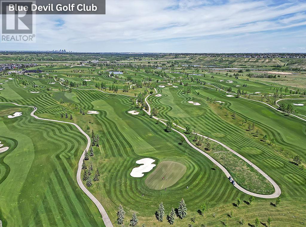 Single Family House for Sale in  Wolf Creek Drive SE Wolf Willow Calgary 