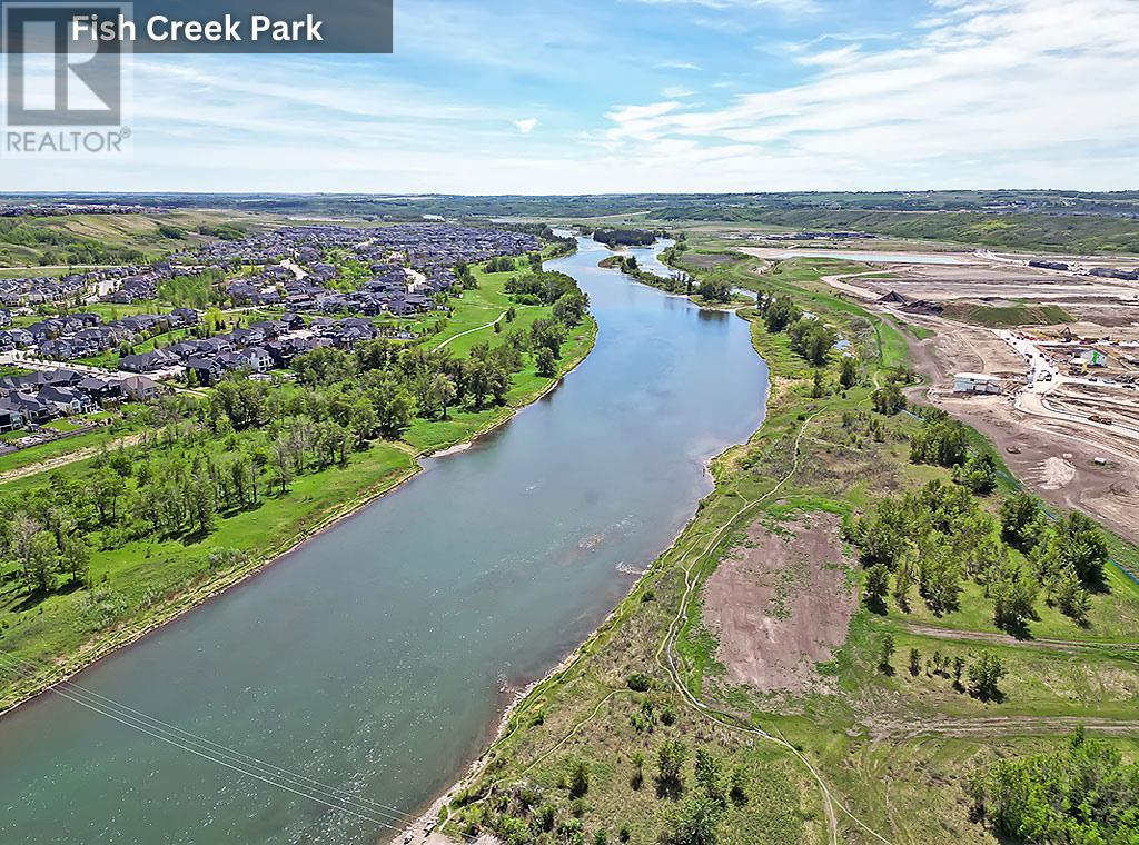 Single Family House for Sale in  Wolf Creek Drive SE Wolf Willow Calgary 