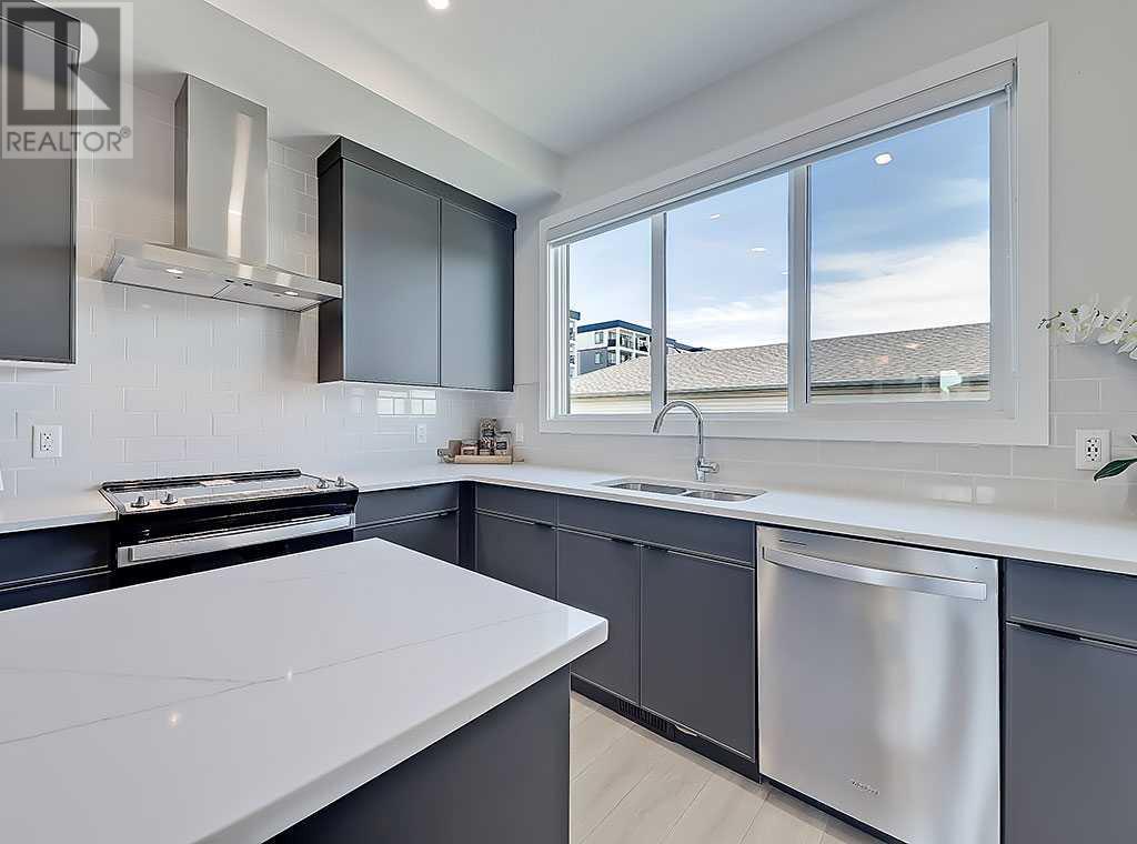 Single Family House for Sale in  Wolf Creek Drive SE Wolf Willow Calgary 