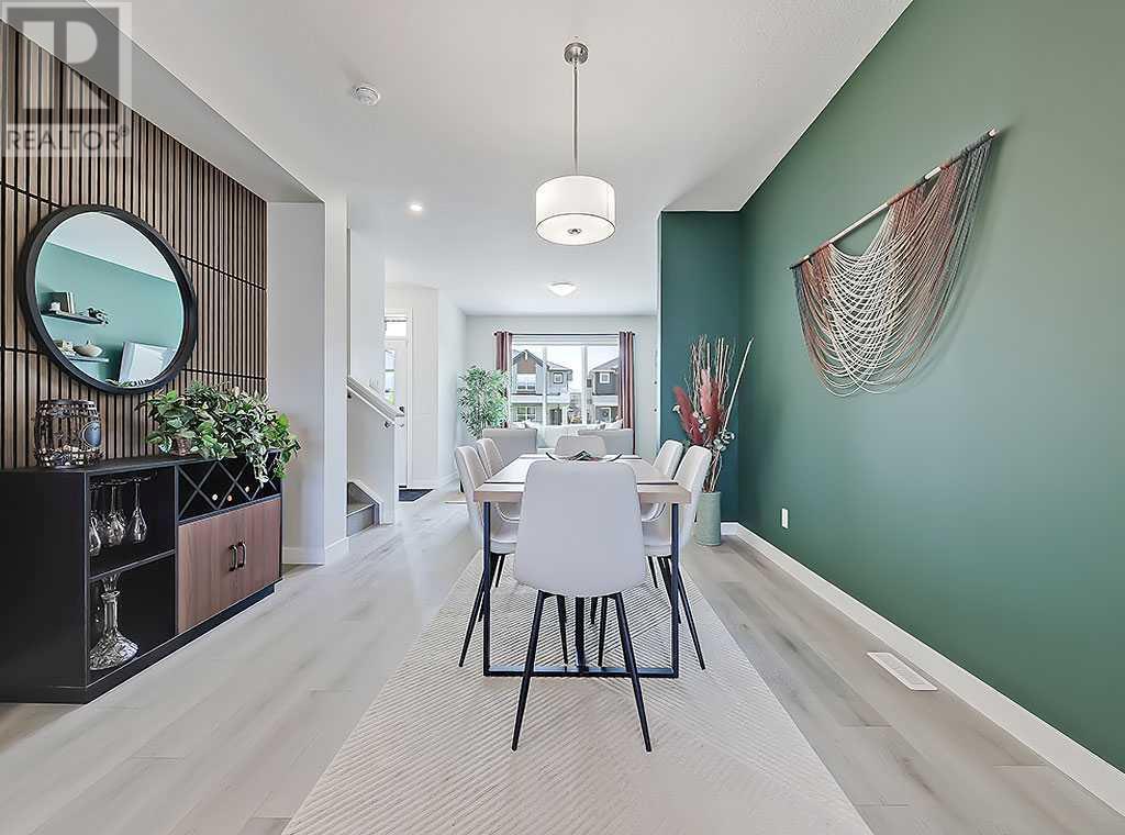 Single Family House for Sale in  Wolf Creek Drive SE Wolf Willow Calgary 