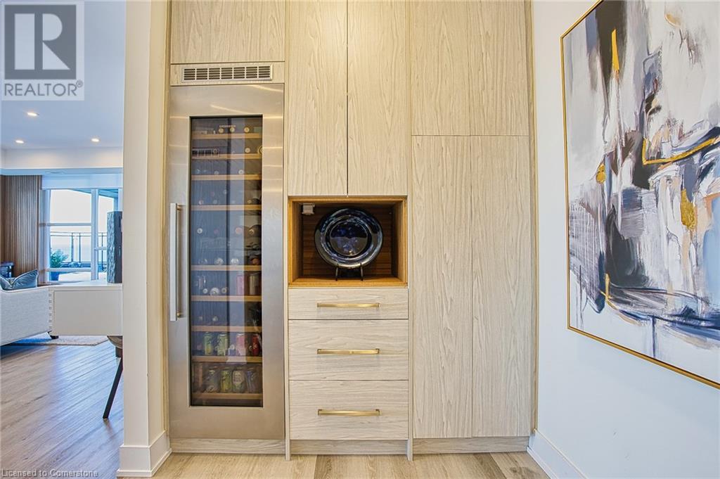 Photo 8 of 16 Concord Place Unit 707, Grimsby ON
