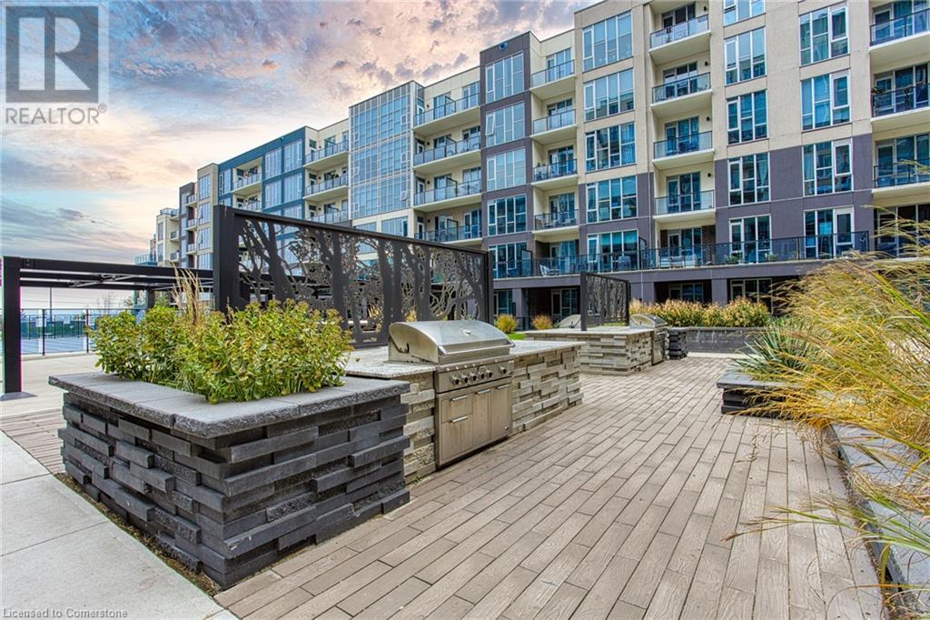 Photo 11 of 16 Concord Place Unit 707, Grimsby ON