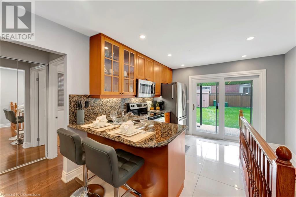 Photo 31 of 746 Roxborough Avenue, Hamilton ON