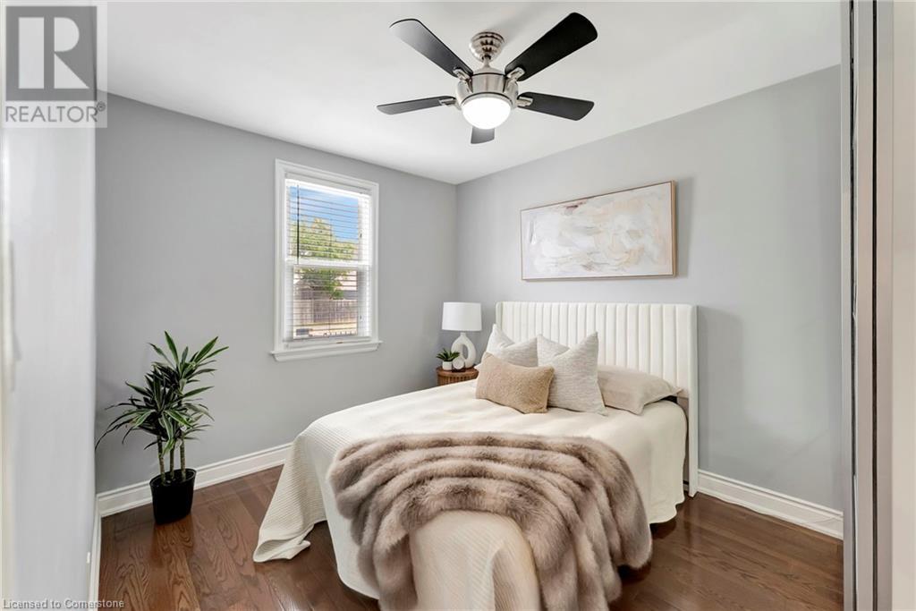 Photo 32 of 746 Roxborough Avenue, Hamilton ON