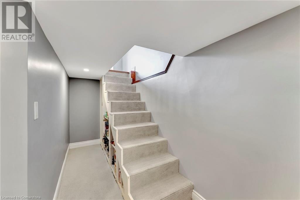 Photo 7 of 746 Roxborough Avenue, Hamilton ON