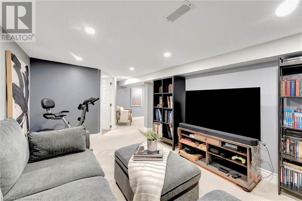Photo 20 of 746 Roxborough Avenue, Hamilton ON