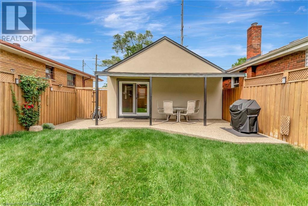 Photo 15 of 746 Roxborough Avenue, Hamilton ON