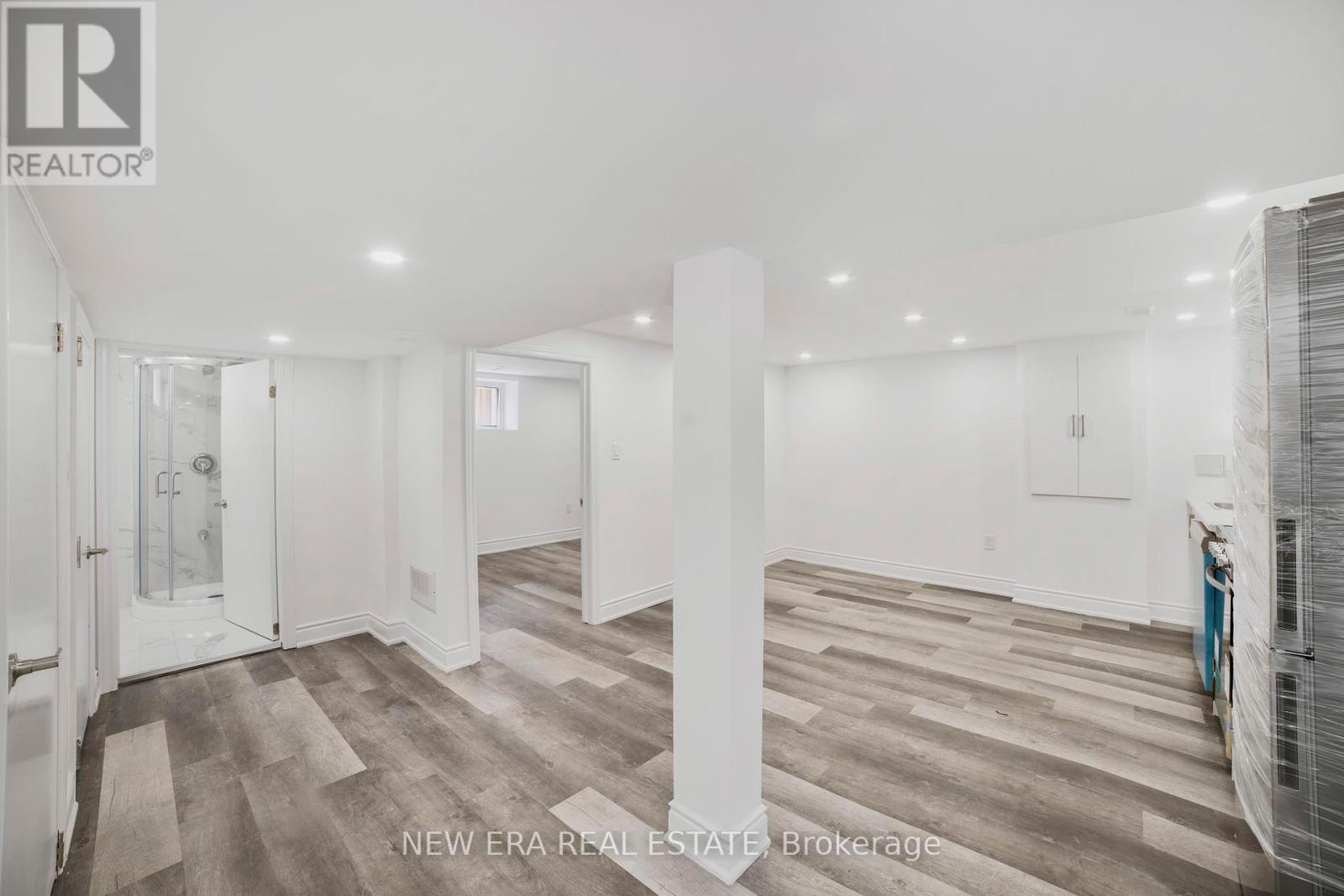 Photo 35 of 784 Upper Gage Drive, Hamilton ON