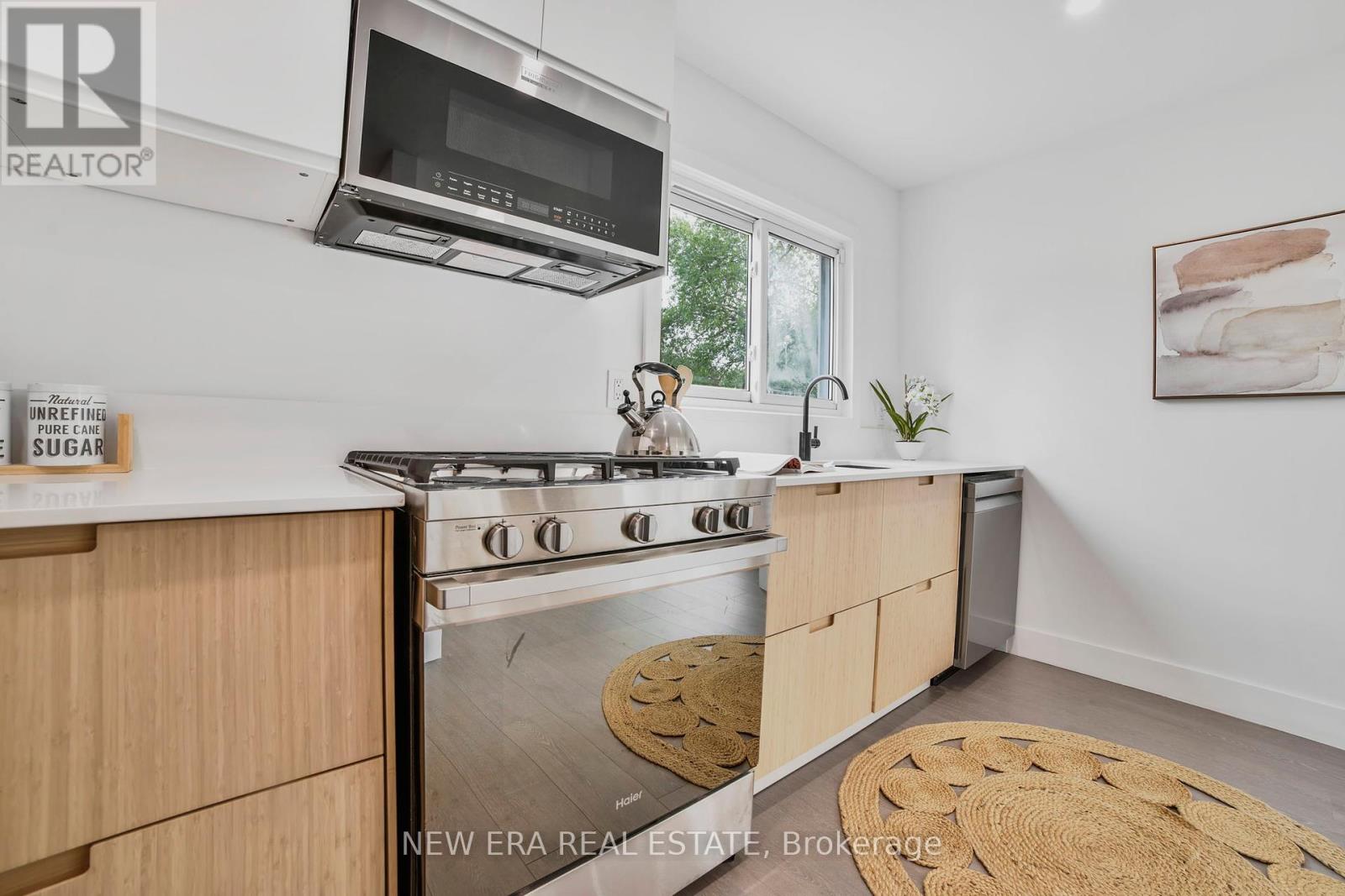 Photo 22 of 784 Upper Gage Drive, Hamilton ON
