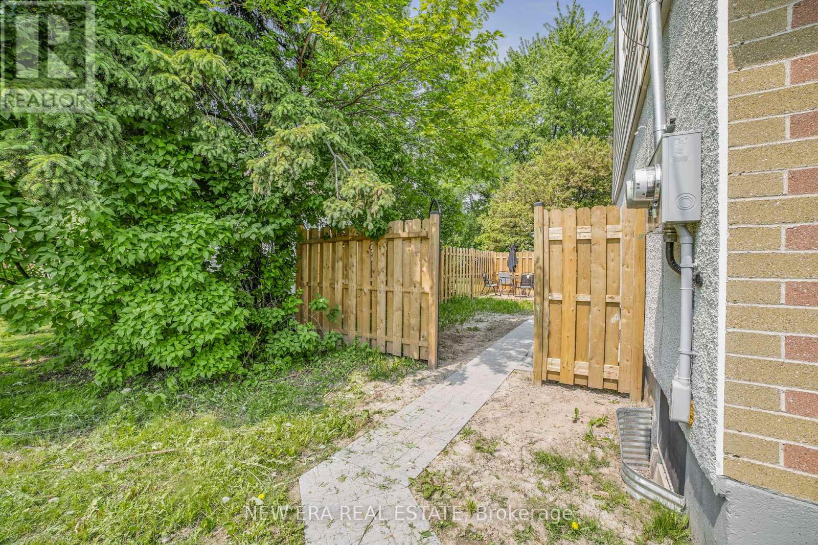 Photo 28 of 784 Upper Gage Drive, Hamilton ON