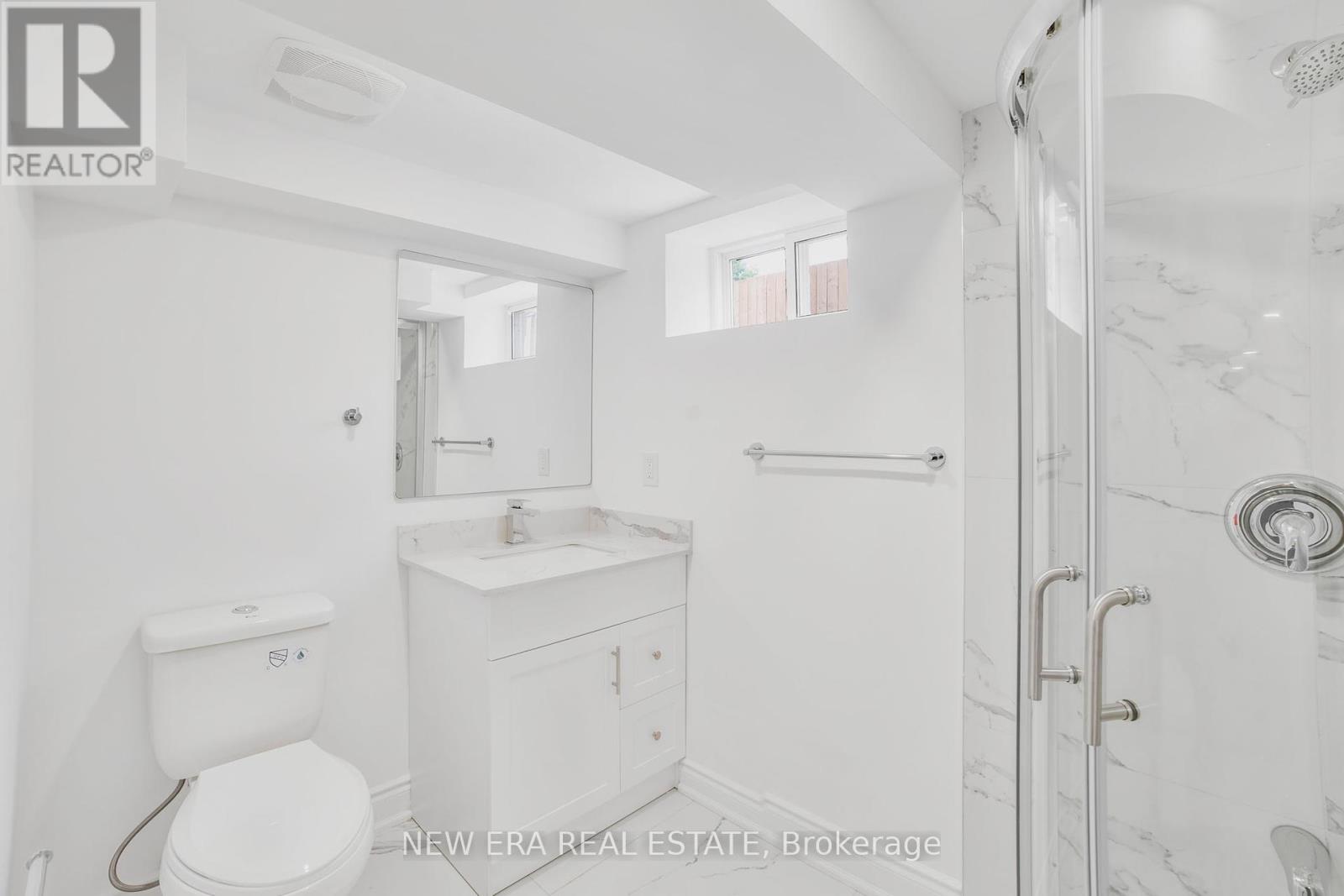 Photo 19 of 784 Upper Gage Drive, Hamilton ON