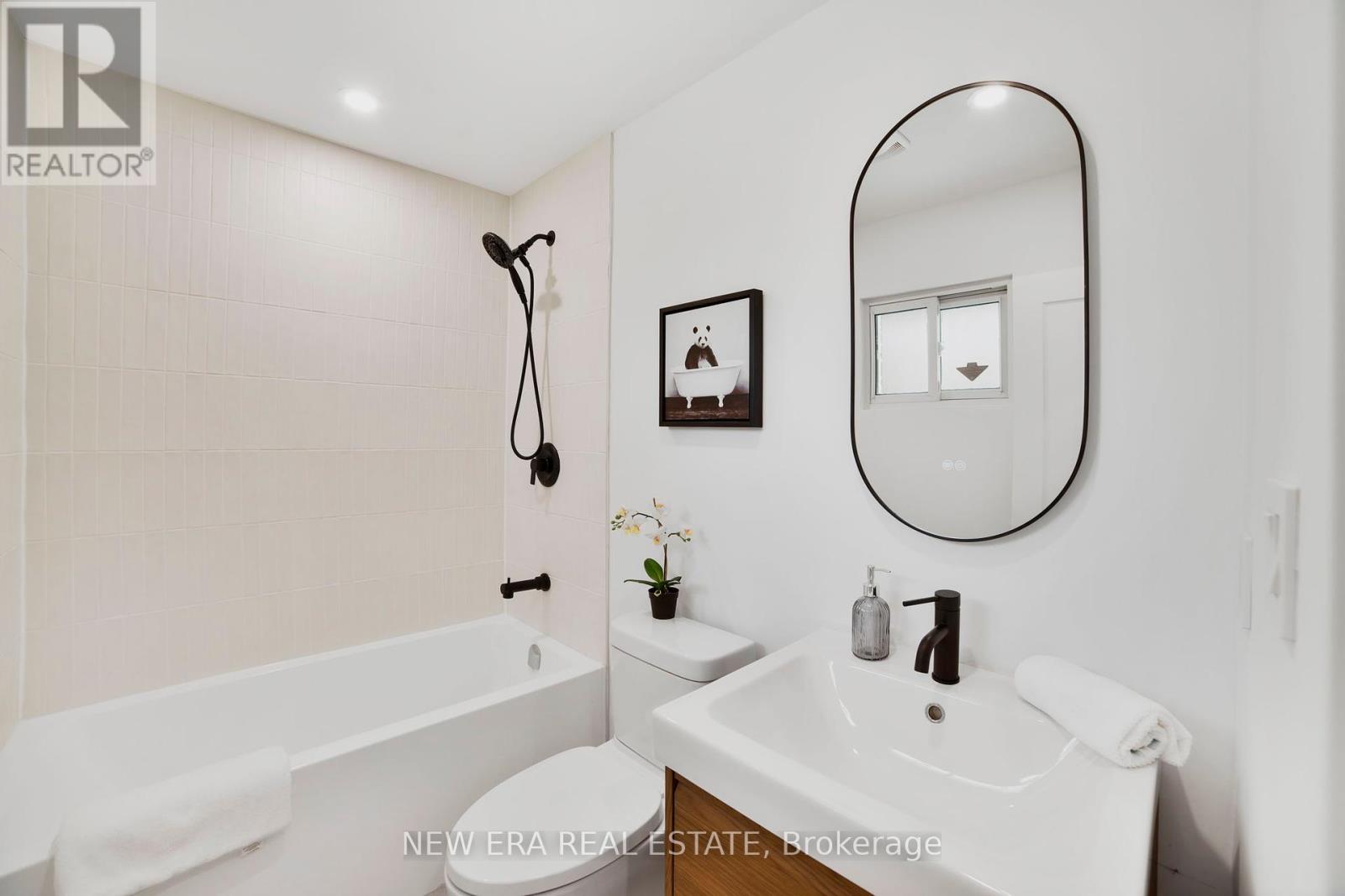 Photo 7 of 784 Upper Gage Drive, Hamilton ON