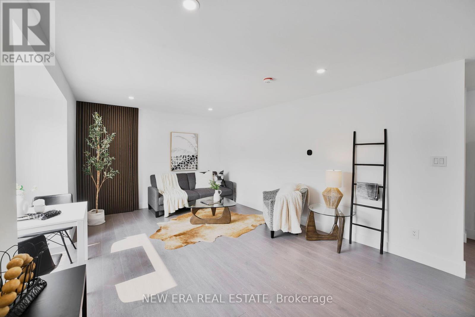 Photo 16 of 784 Upper Gage Drive, Hamilton ON