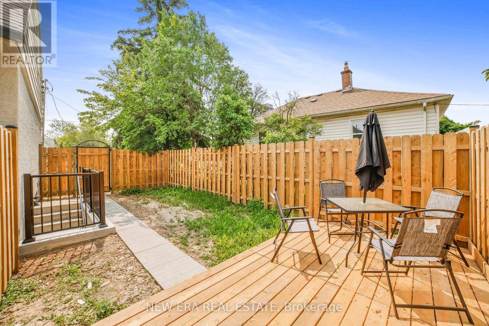 Photo 33 of 784 Upper Gage Drive, Hamilton ON
