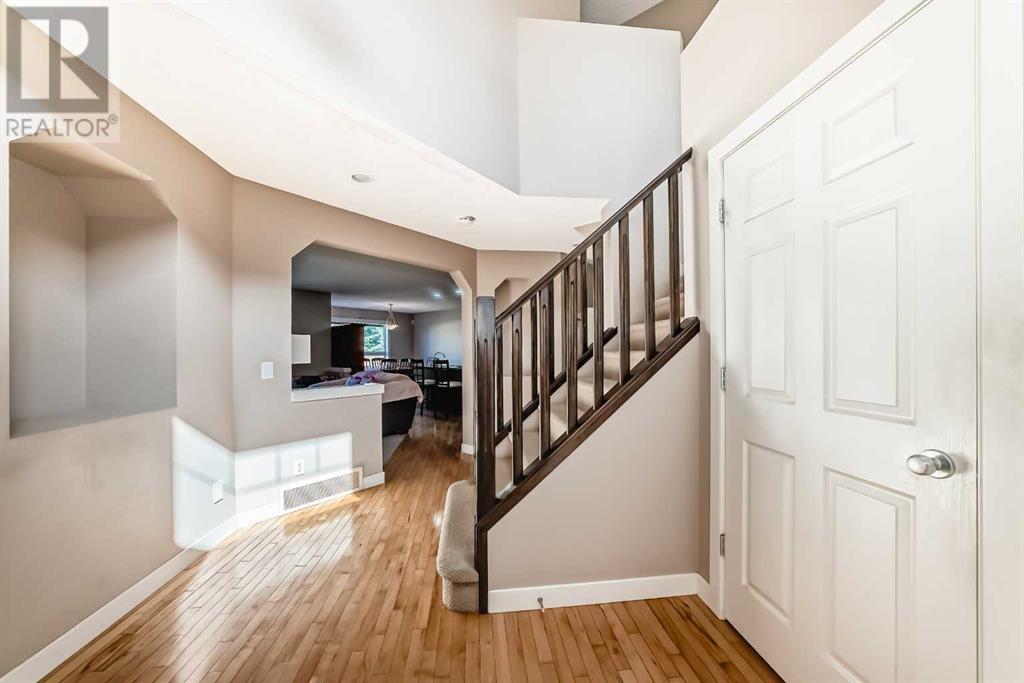 Single Family House for Sale in  Everstone Drive SW Evergreen Calgary 