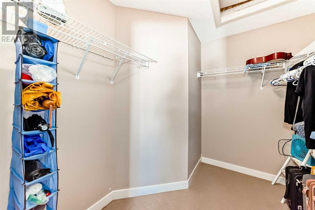 Single Family House for Sale in  Everstone Drive SW Evergreen Calgary 