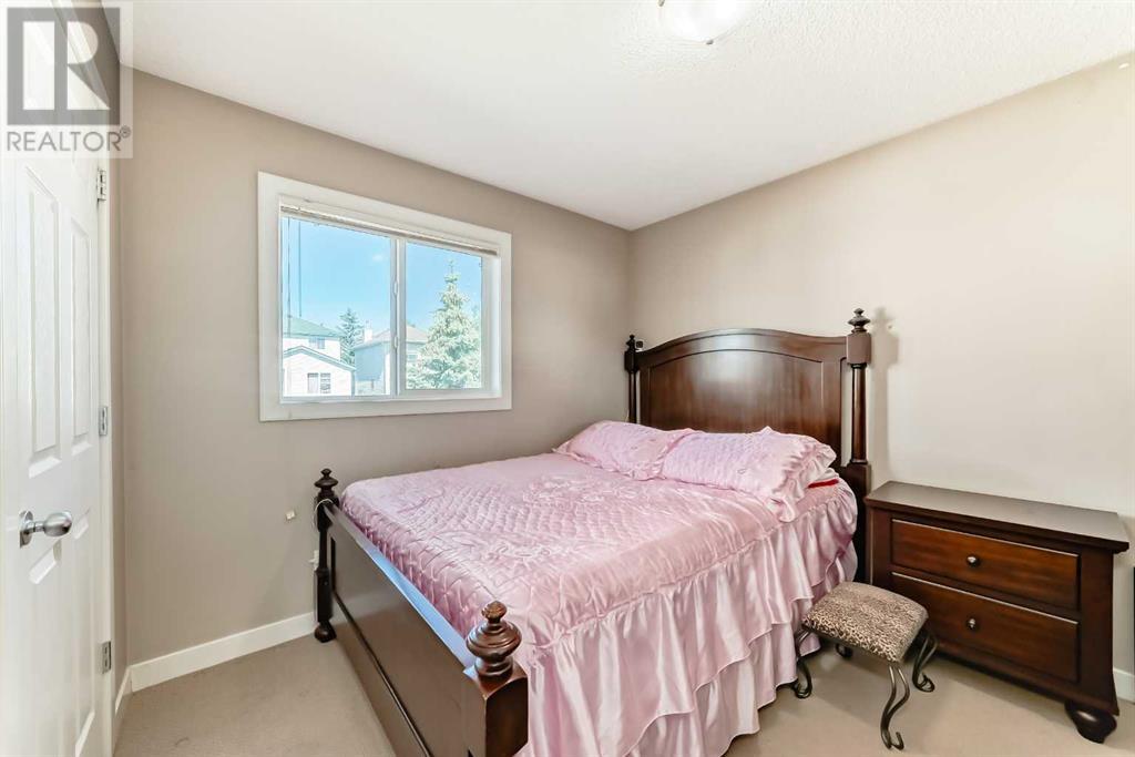 Single Family House for Sale in  Everstone Drive SW Evergreen Calgary 