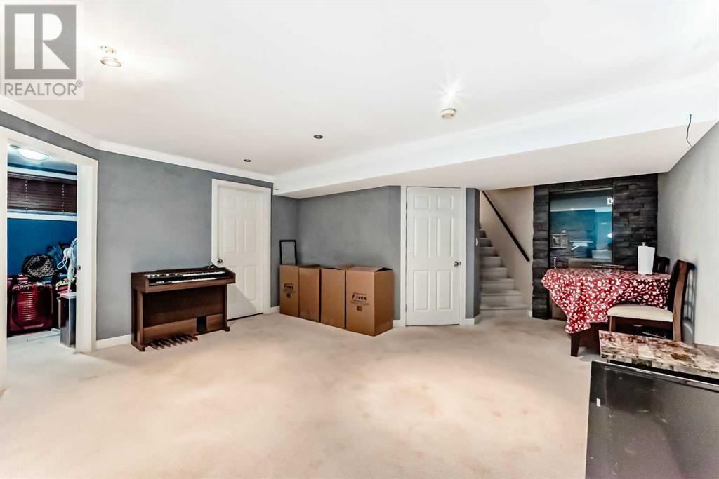 Single Family House for Sale in  Everstone Drive SW Evergreen Calgary 